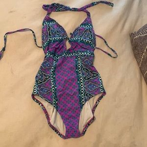 Patterned cute strapy open back one piece